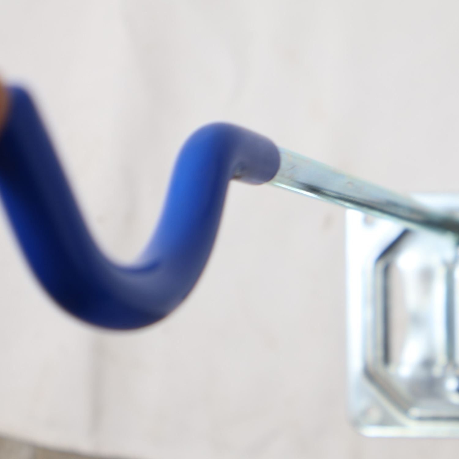 Portabici Parete Mensola Set da 2 Supporto Pieghevole Bicicletta Acciaio Zincato Gancio Plastificato Morbido Sicuro Robusto