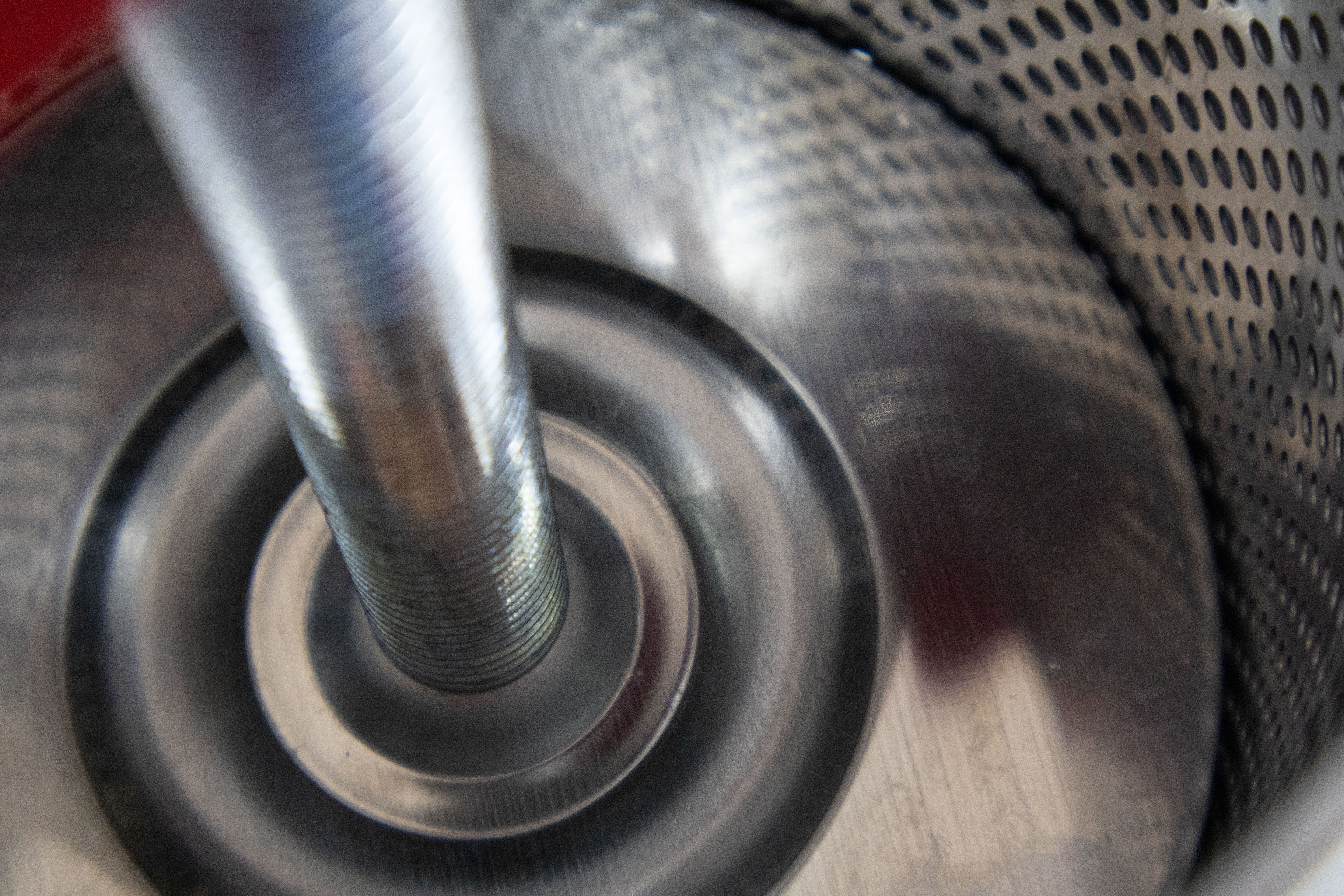 Torchietto Premitutto Acciaio Inox Diametro 12 cm Capacità 2,5 Litri Pressa Manuale Premitura Mirto Vino Liquori Spremute Succhi Frutta Agrumi Alimenti Carne Melanzane Conserve